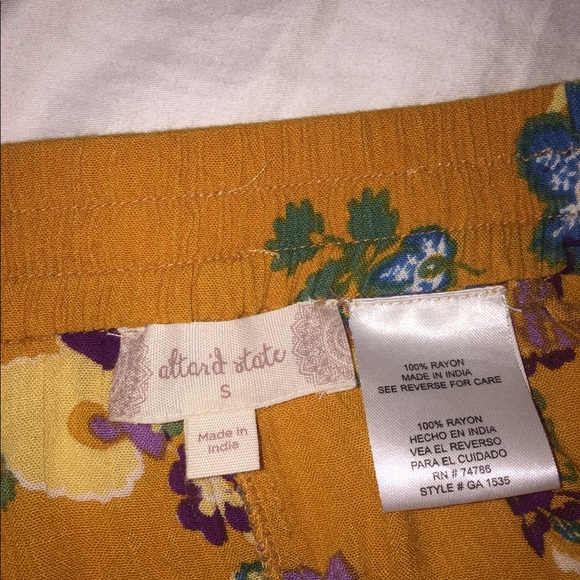 Floral shorts - Picture 2 of 3